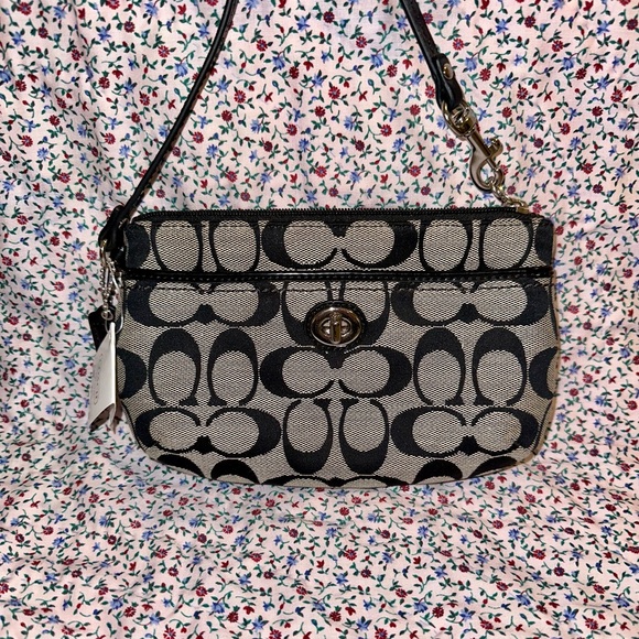 Coach Signature Medium Wristlet Wallet, Silver, Black, White Brand New with tags - Picture 1 of 3